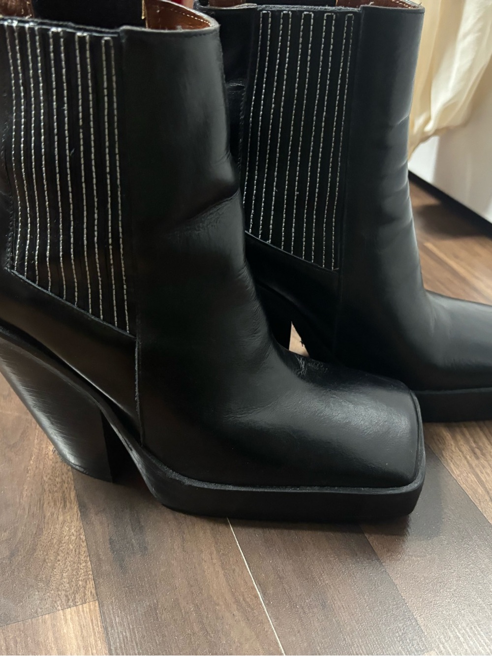 Zara Black Leather Square-Toe Ankle Boots with Contrasting Stitching